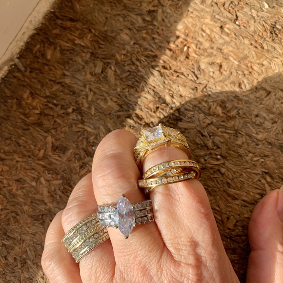 4 Faux Diamond Fashion Rings - Bling Fashion Rings - Picture 7 of 7